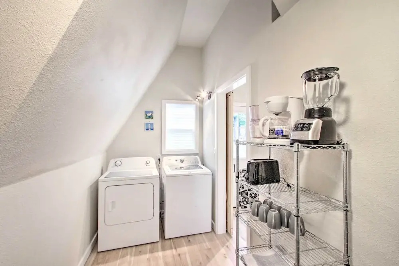 Geodesic Dome House w/ Scenic Views + Hot Tub