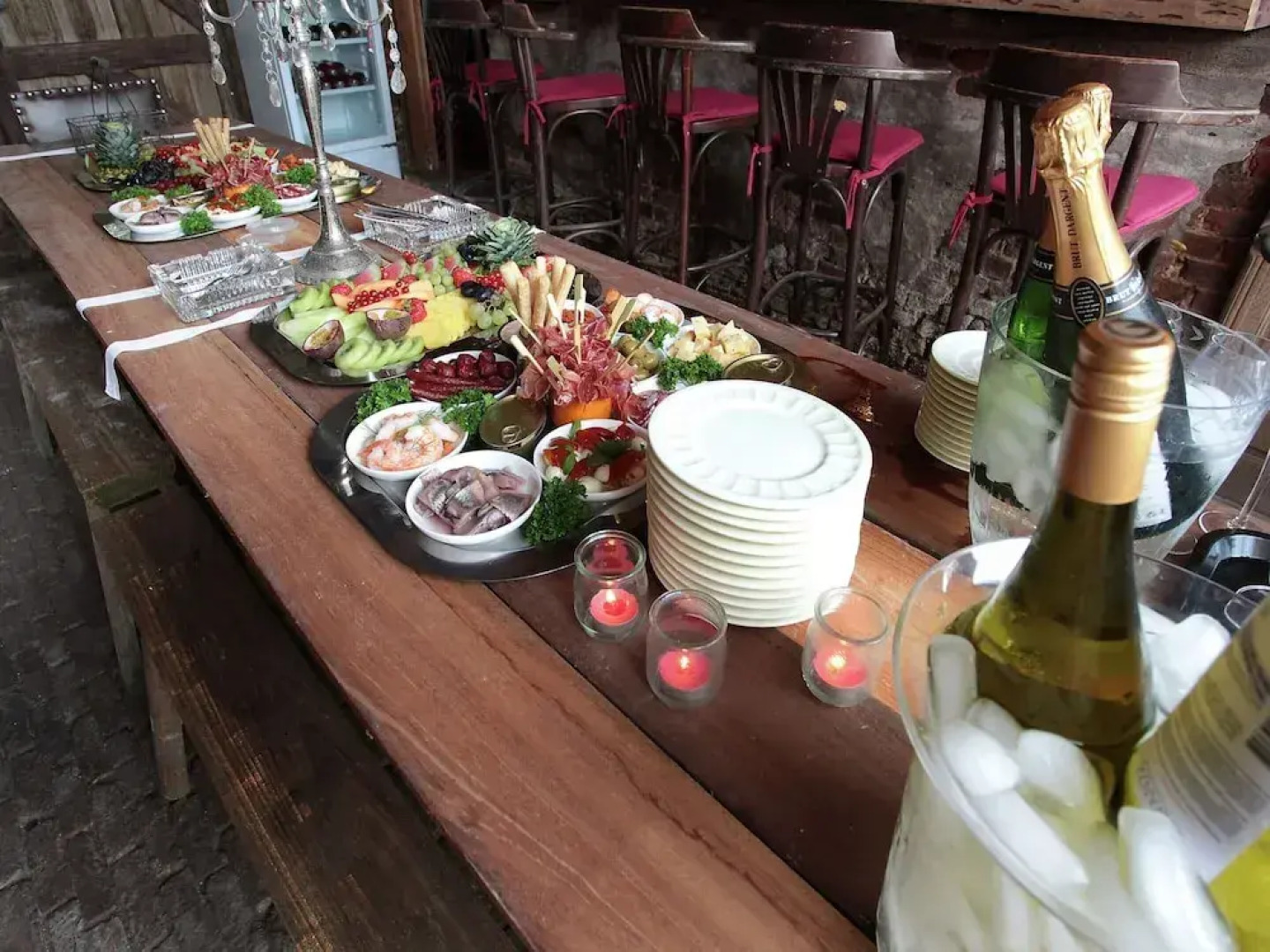 Pleasant Holiday Home in West Flanders with Enclosed Garden & Hot Tub