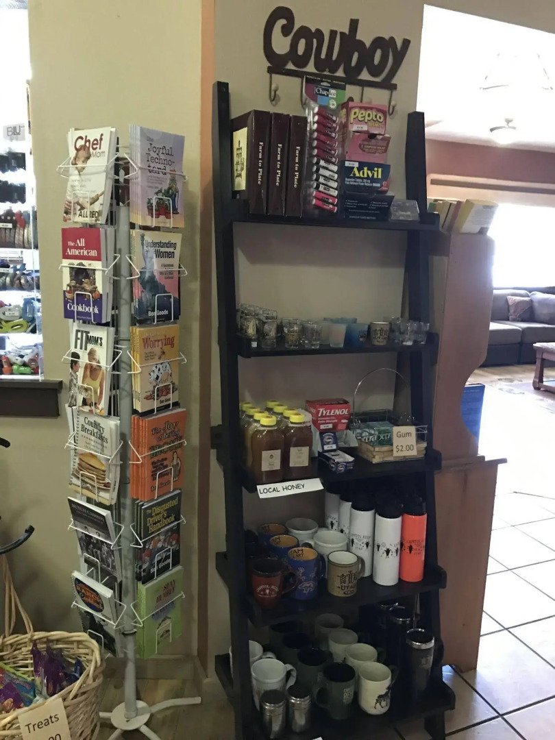 Broken Spur Inn & Steakhouse