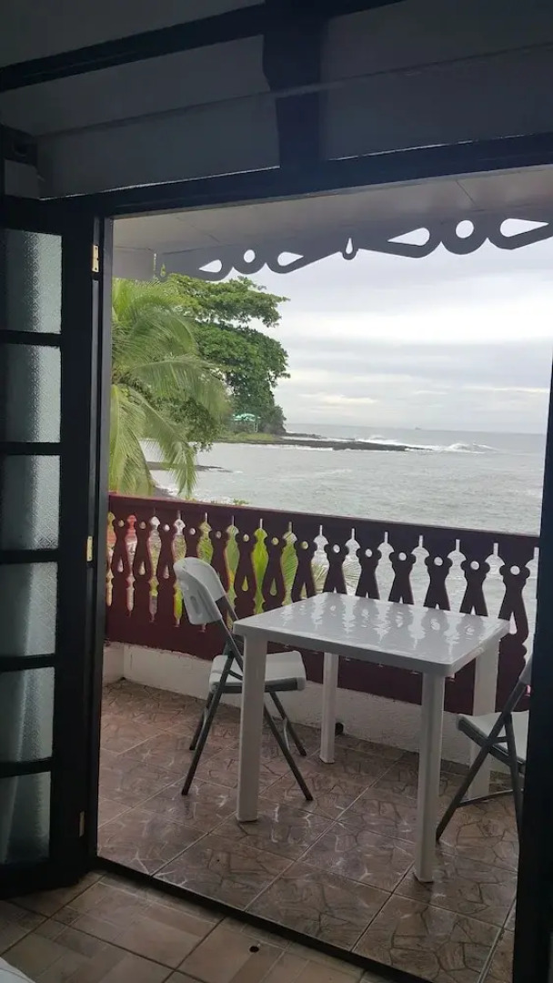 Hotel La Cueva De Limón