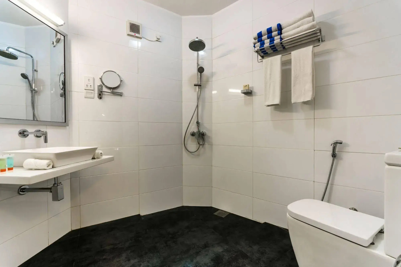 Calamander Unawatuna Beach