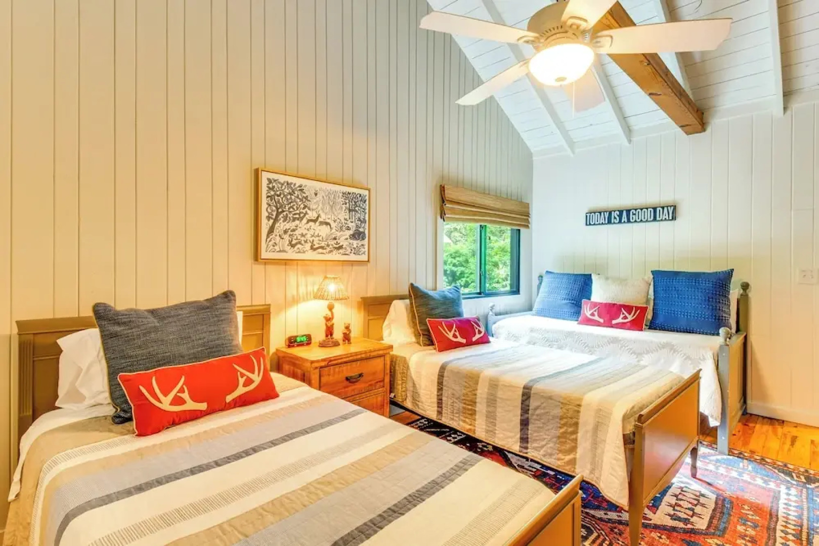 Tranquil Highlands Cottage With Fire Pit & Stream!