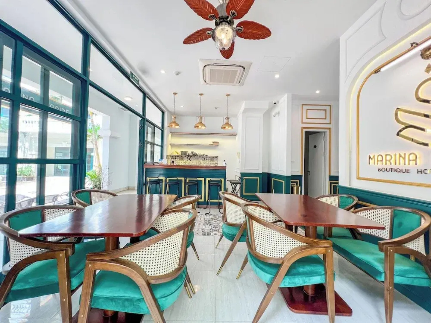 Marina Seaside Boutique Hotel