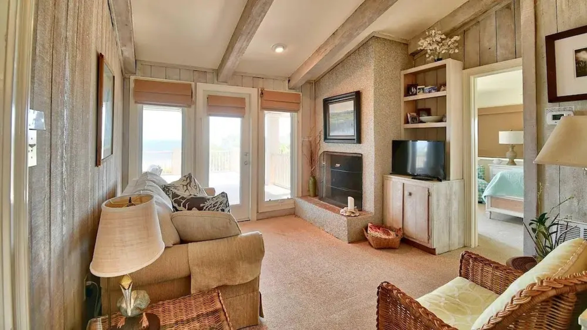 134 Maison Blanche 7 Br Home by RedAwning