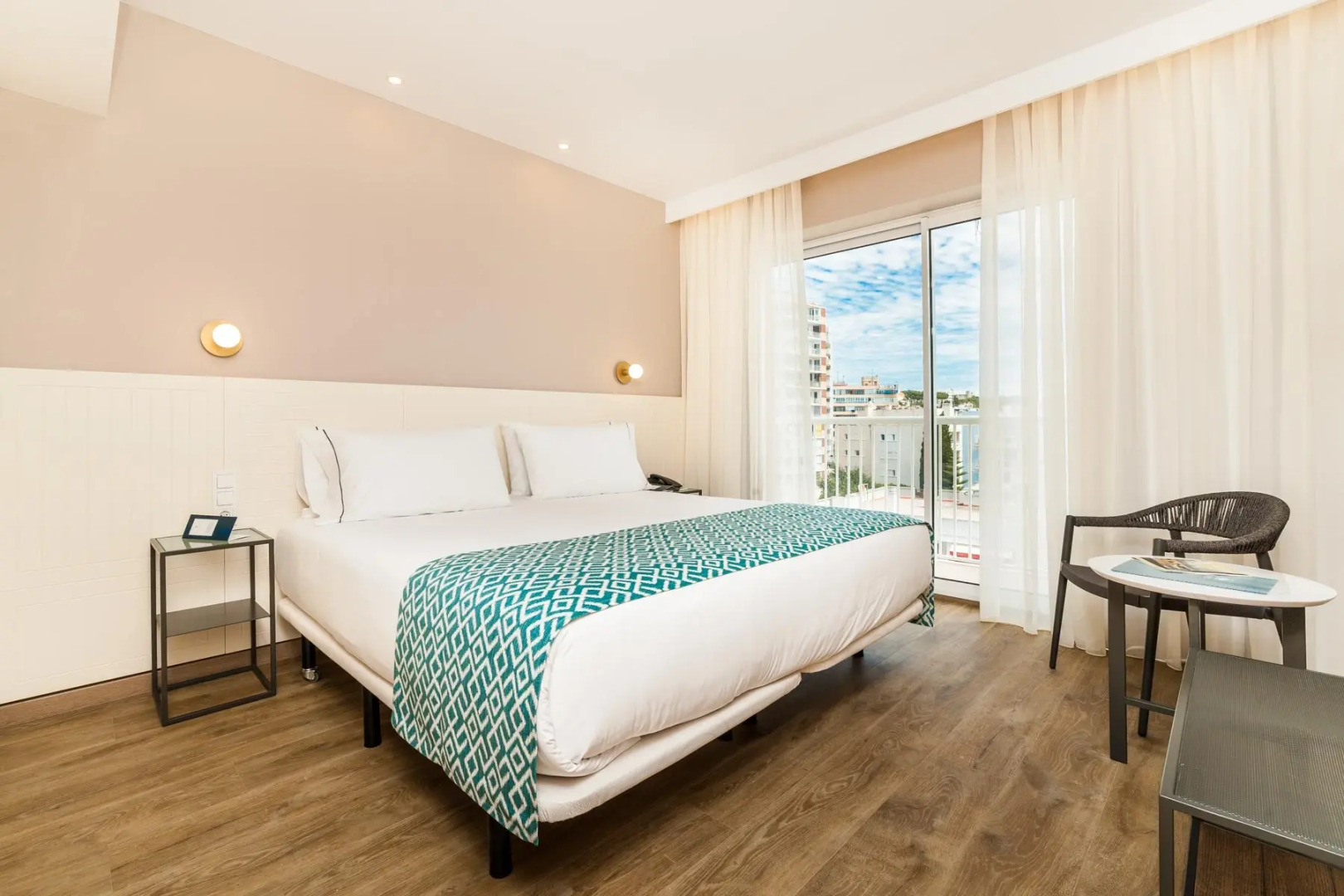 Отель Eurostars Marivent