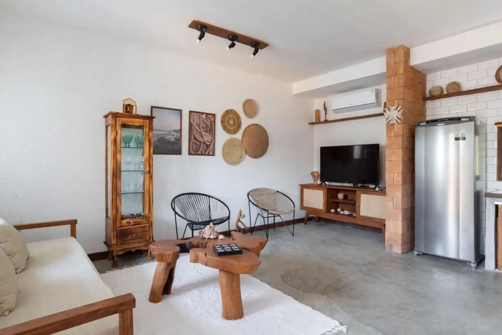 Maravilhosa Casa com Piscina em Frente Praia