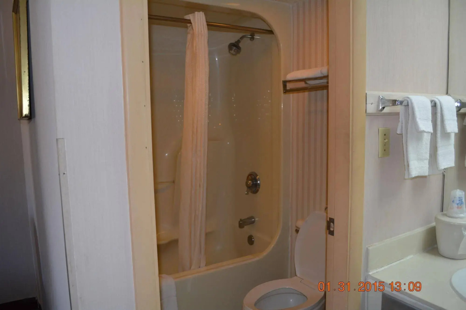 Camilla Inn & Suites