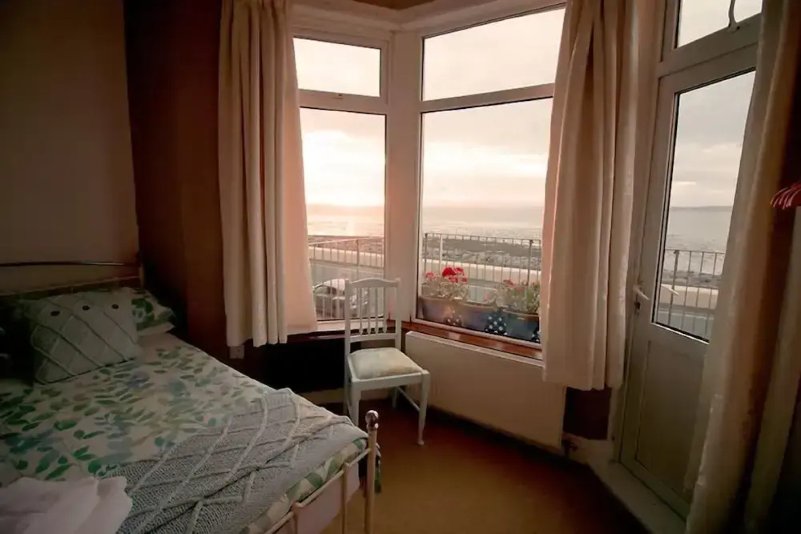 The Shipping Lanes Hotel