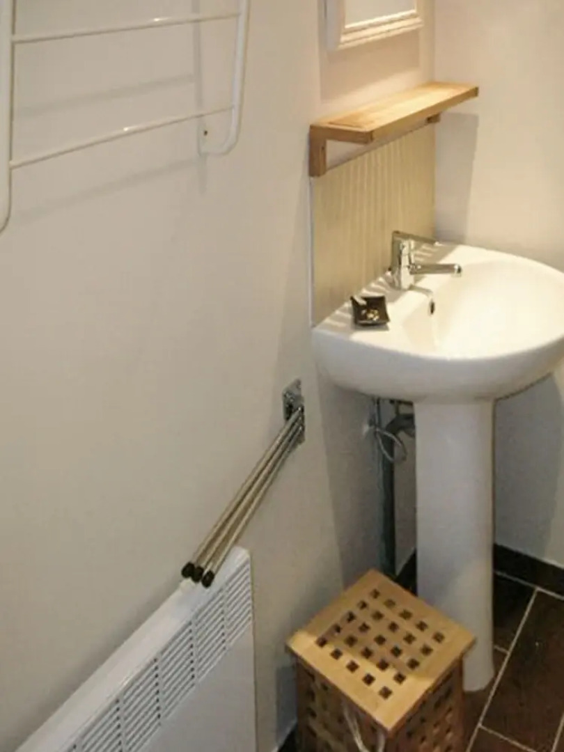 House With 2 Bedrooms in Bagnols-en-forêt, With Wonderful Mountain Vie