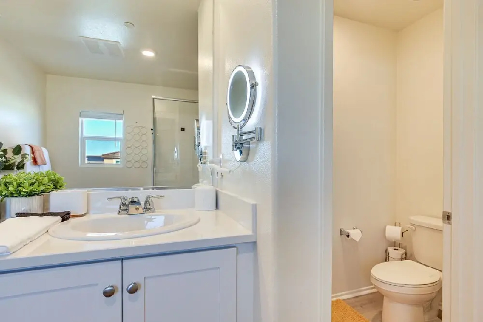 Chic Coachella Home < 3 Mi to Empire Polo Club