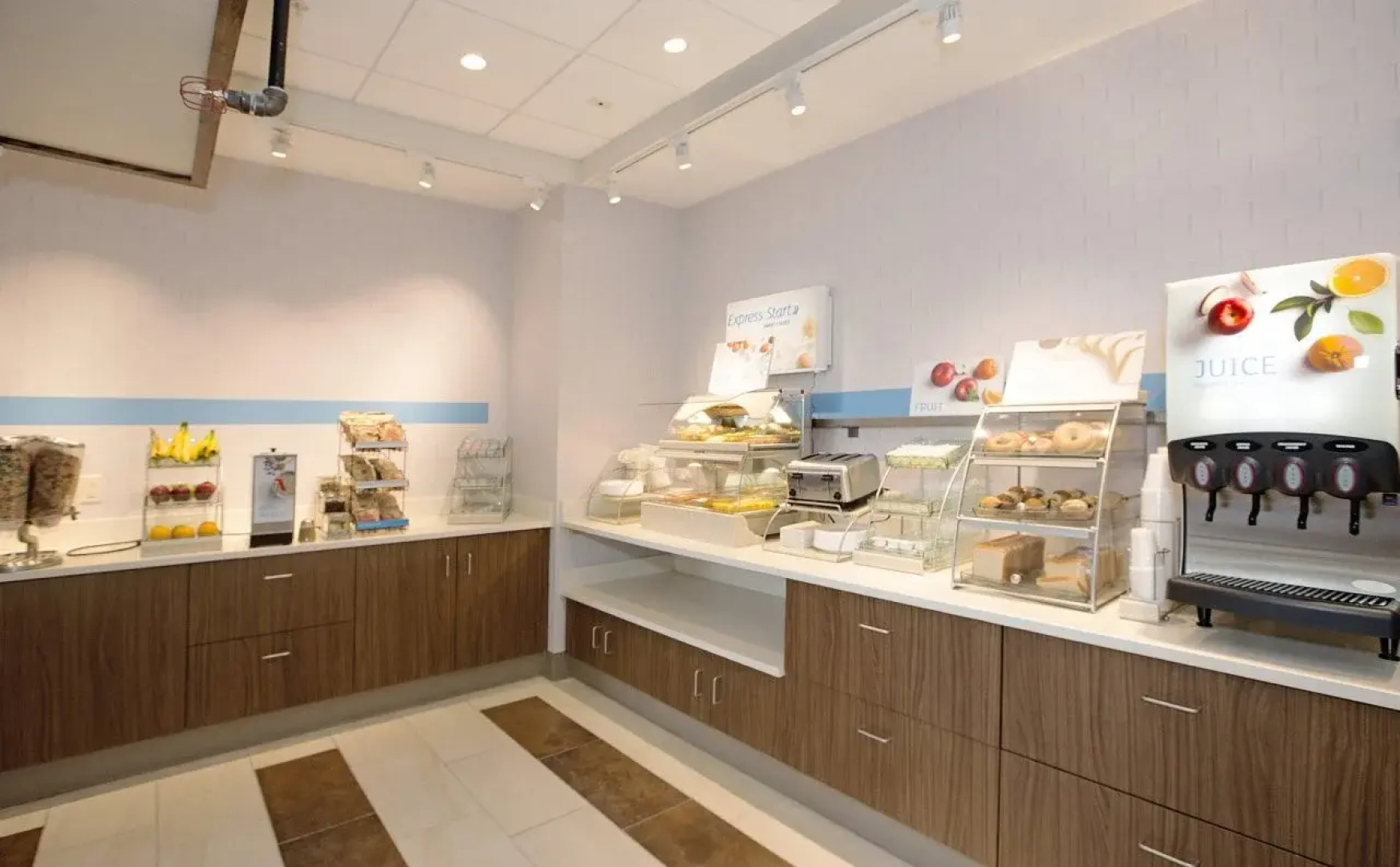 Holiday Inn Express & Suites Pittsburgh North Shore by IHG