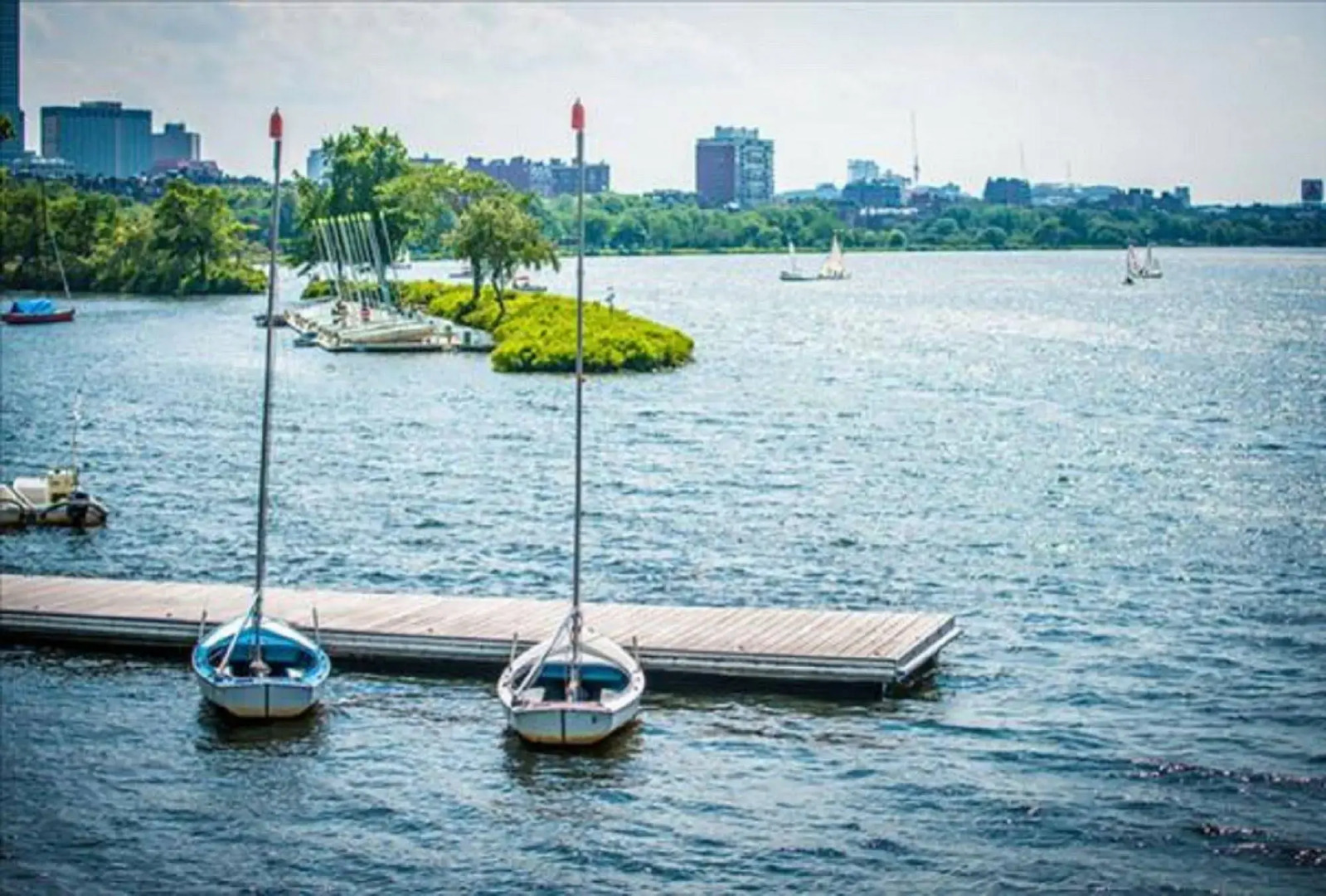 Global Luxury Suites at the Commonwealth