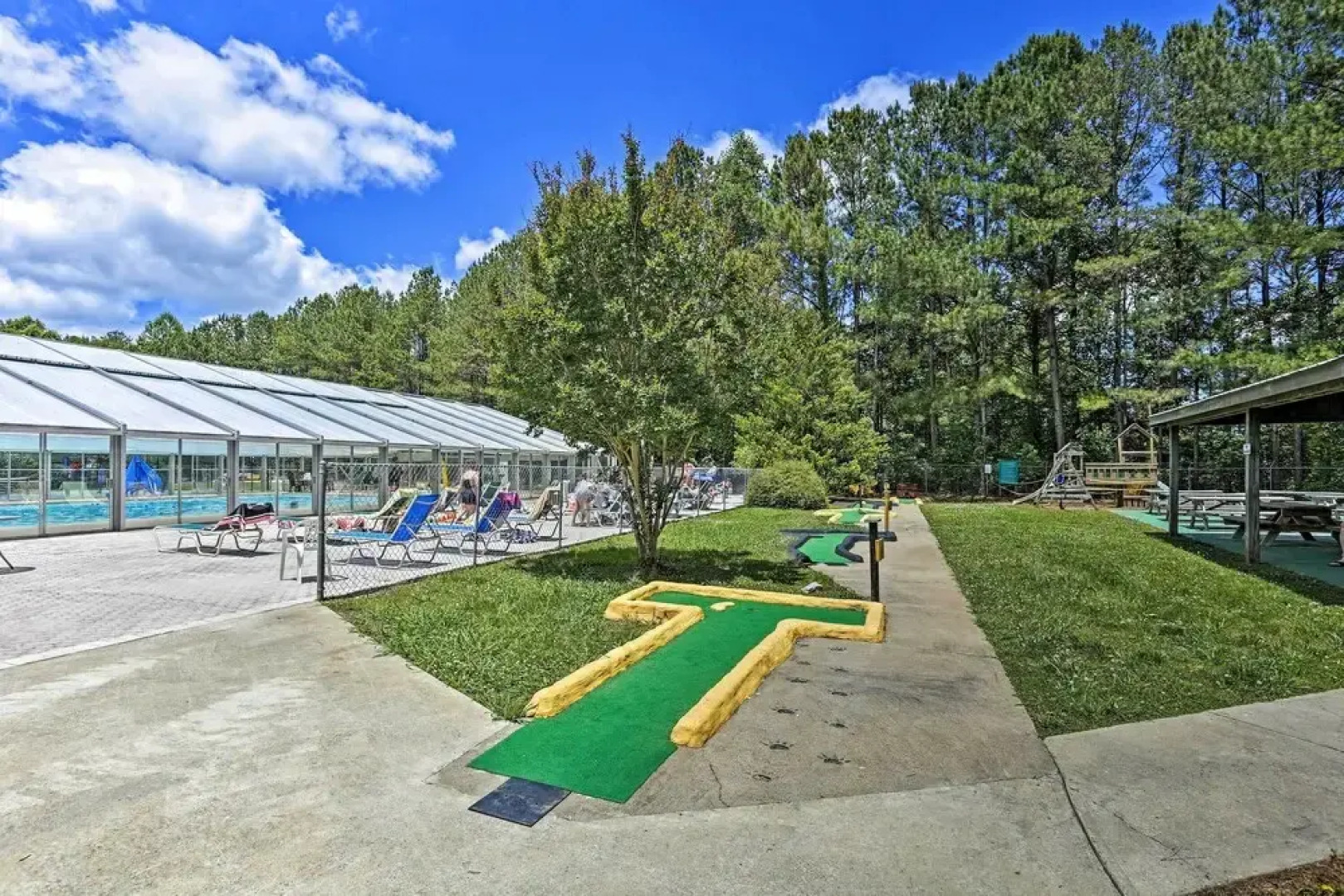 'the River Rest' Ellijay Cabin w/ Hot Tub!