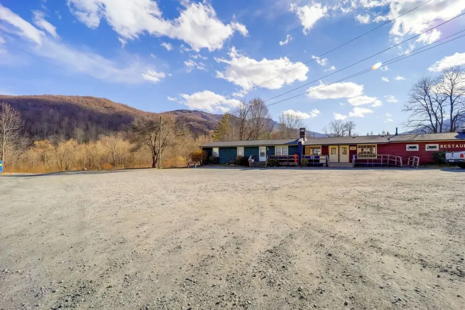 Lookout Deck + Mtn Views: Banner Elk Condo!