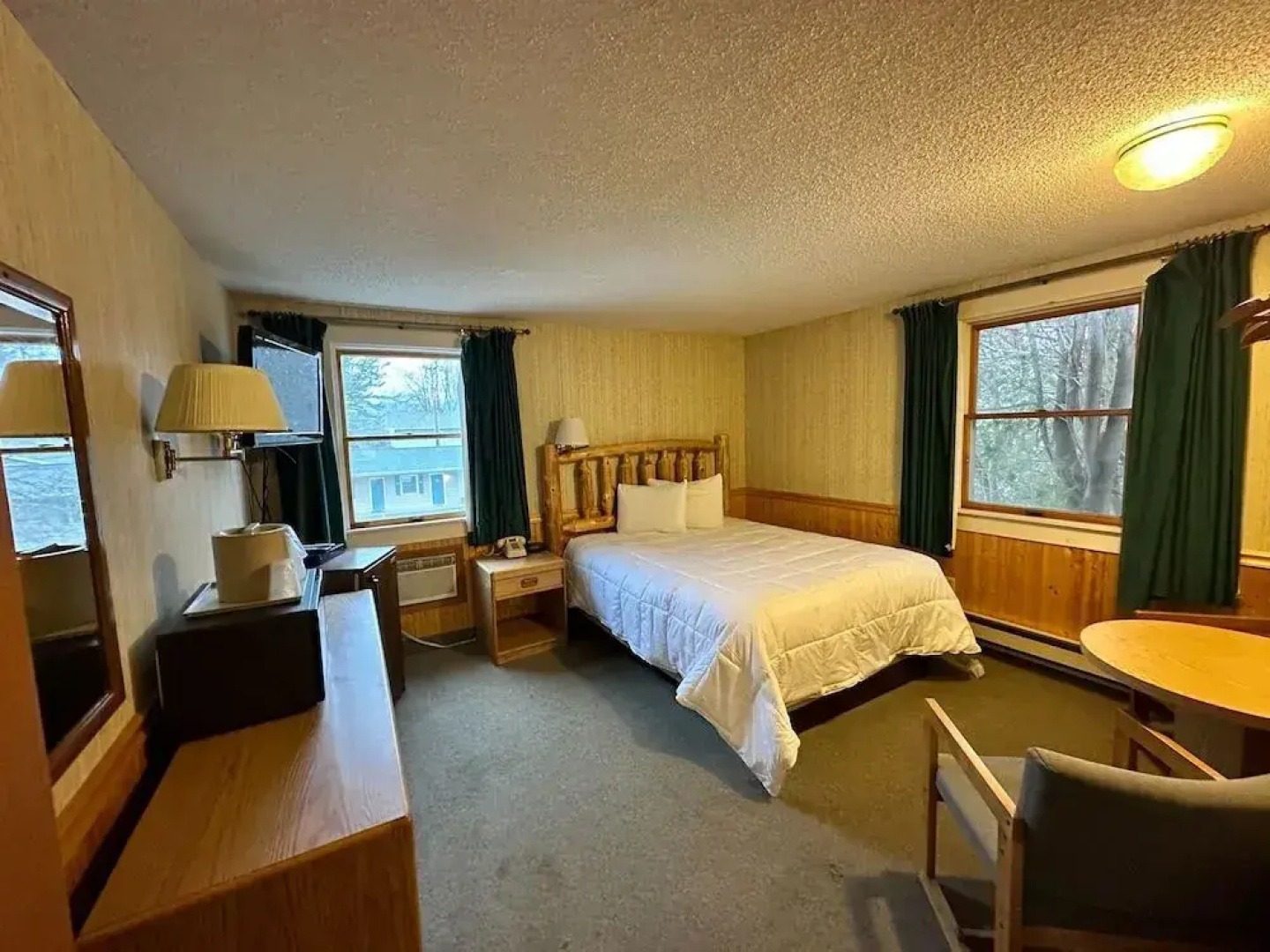 Maple Leaf Inn - Lake Placid