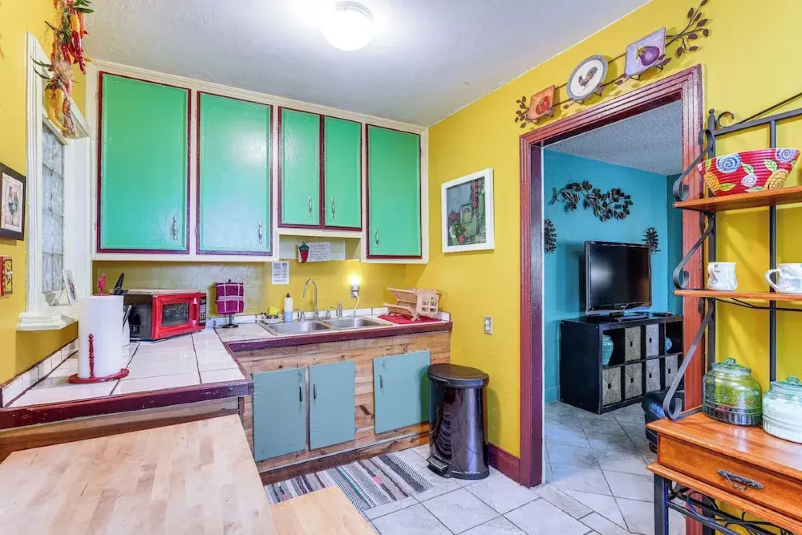 Near Tampa Attractions: Boho Bungalow on 20 Acres!