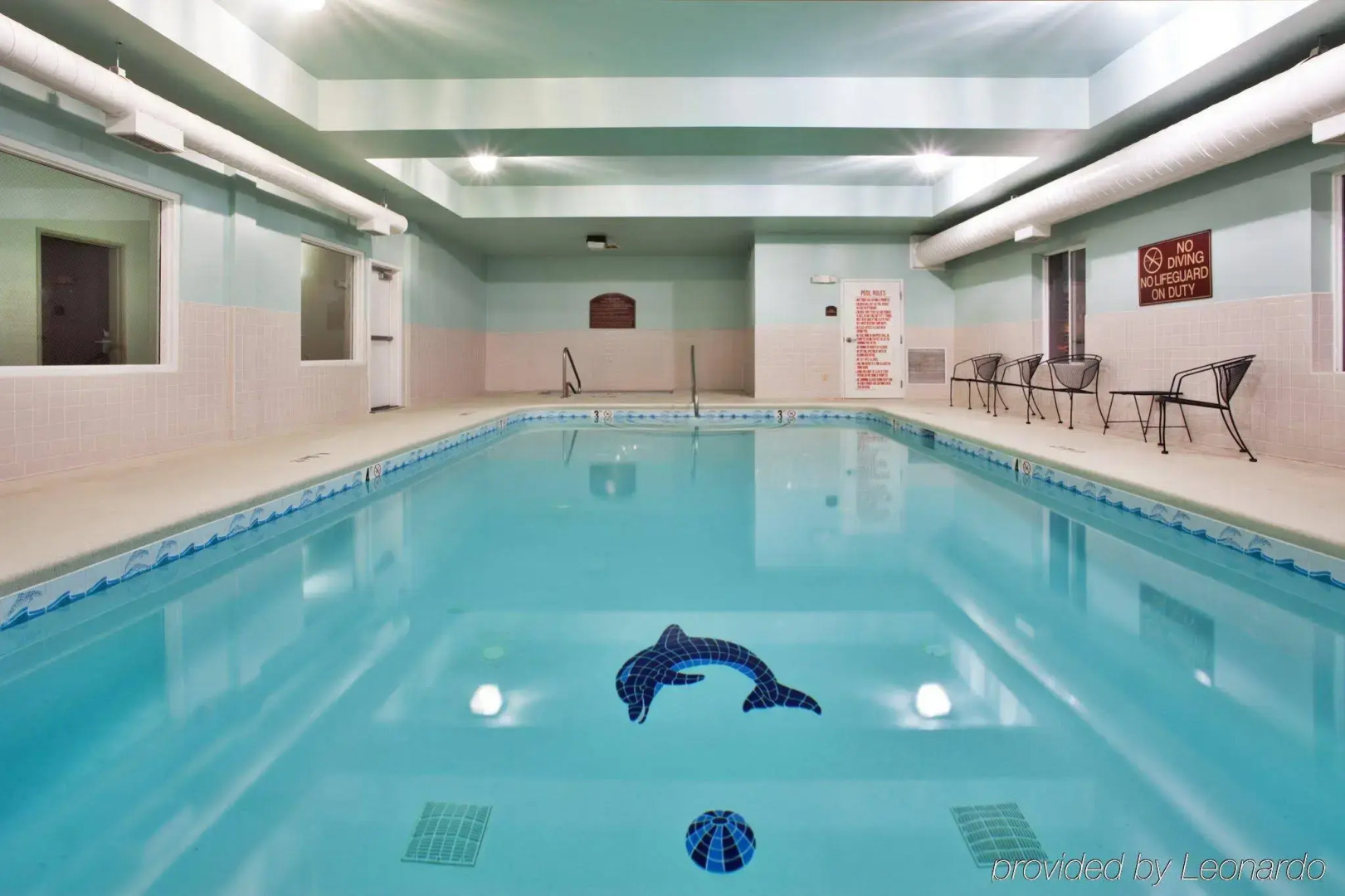 Holiday Inn Express Hotel & Suites Commerce-Tanger Outlets