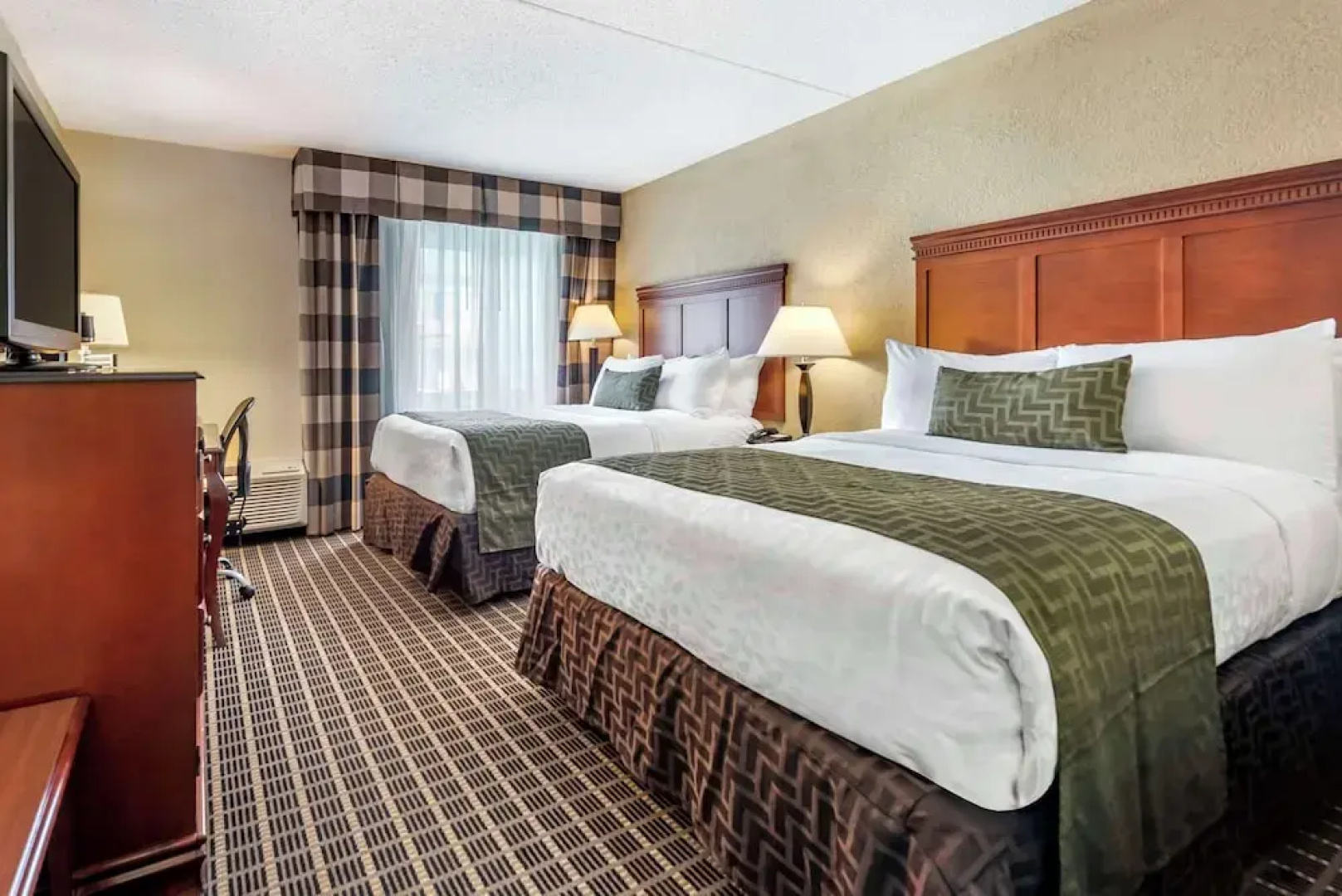 Best Western Plus Bridgeport Inn