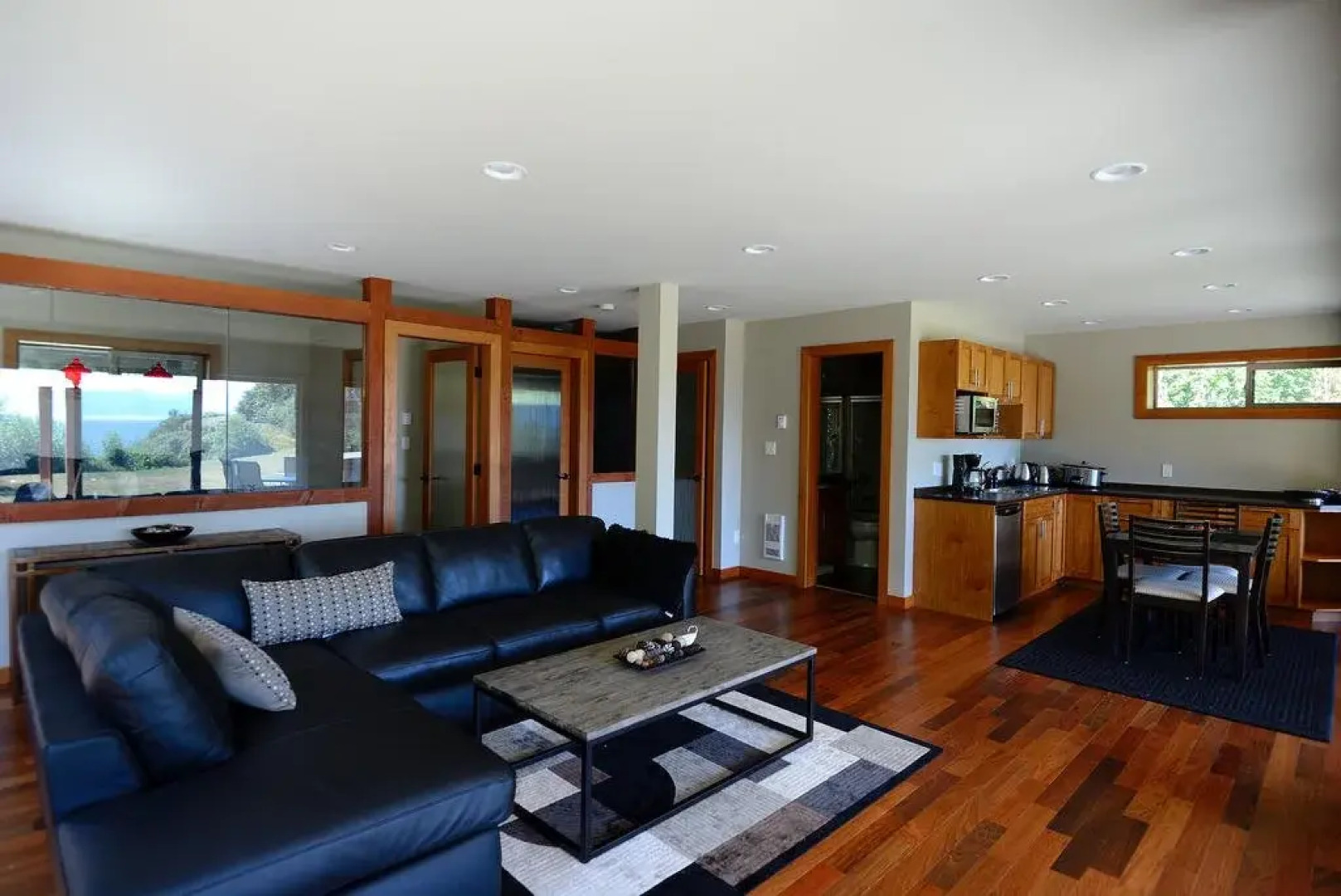 Points West Oceanfront Resort