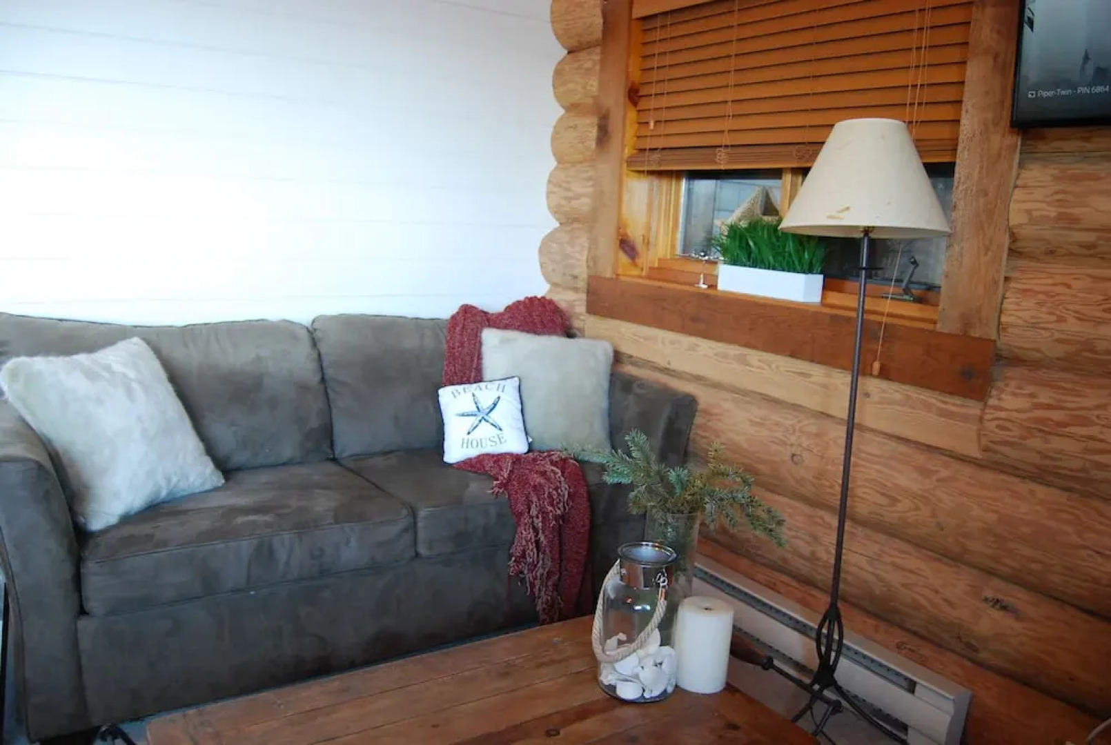 The Beach House Texada - Oceanfront Cabin