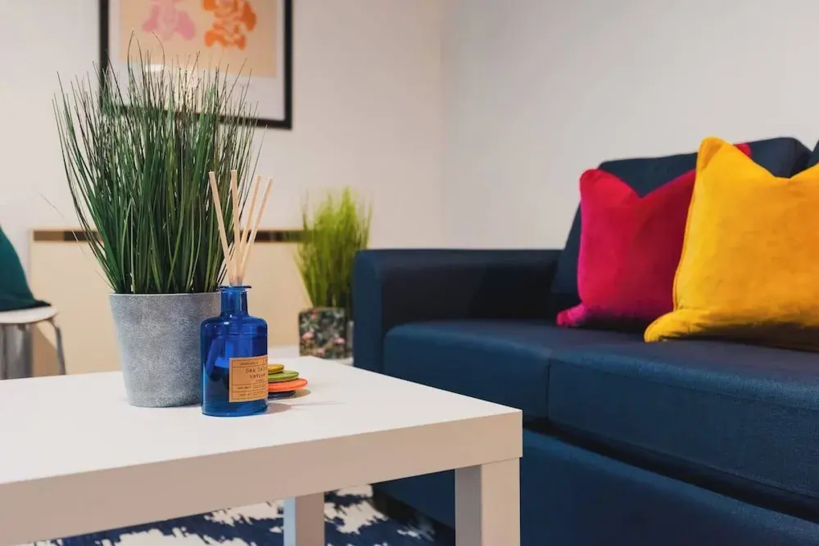 Sleek City Getaway - Walkable & Free Parking