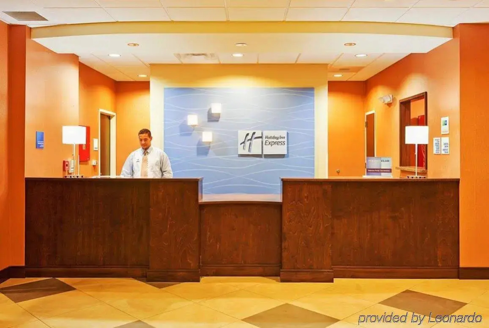 Holiday Inn Express & Suites Charlotte North by IHG
