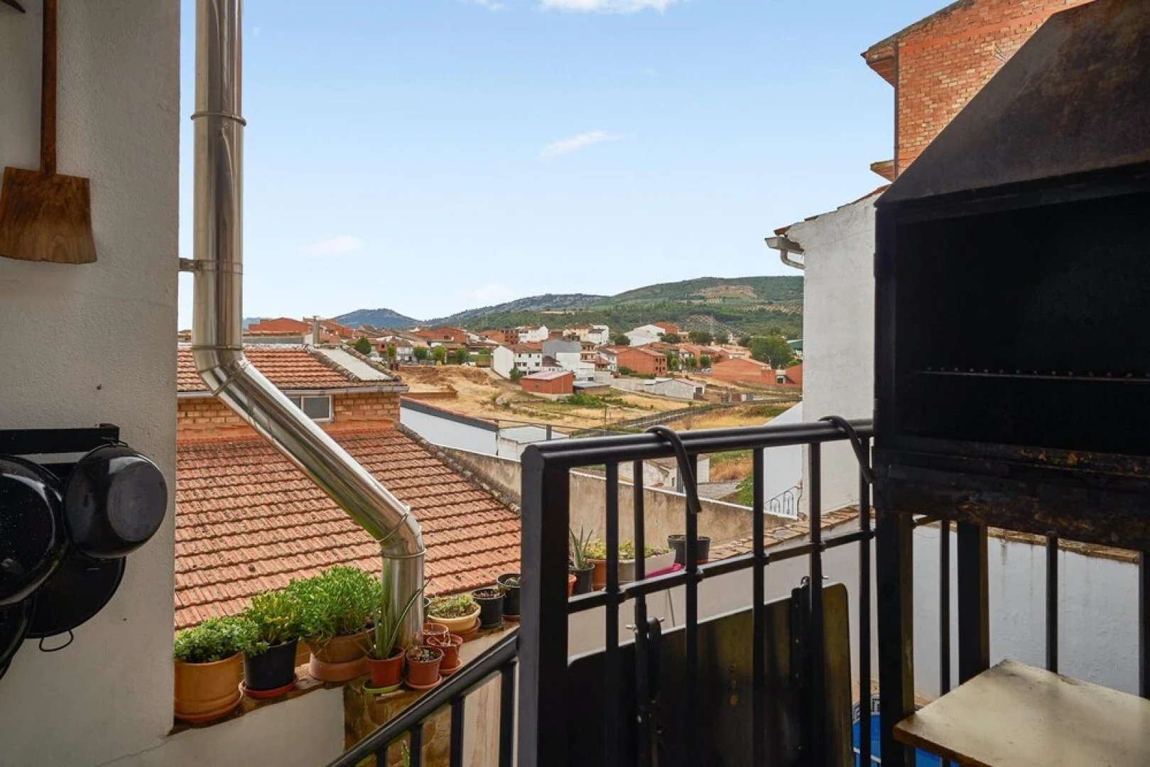 Villa With 6 Bedrooms in Puebla de Don Rodrigo, With Wonderful Mountain View, Private Pool and Furnished Balcony