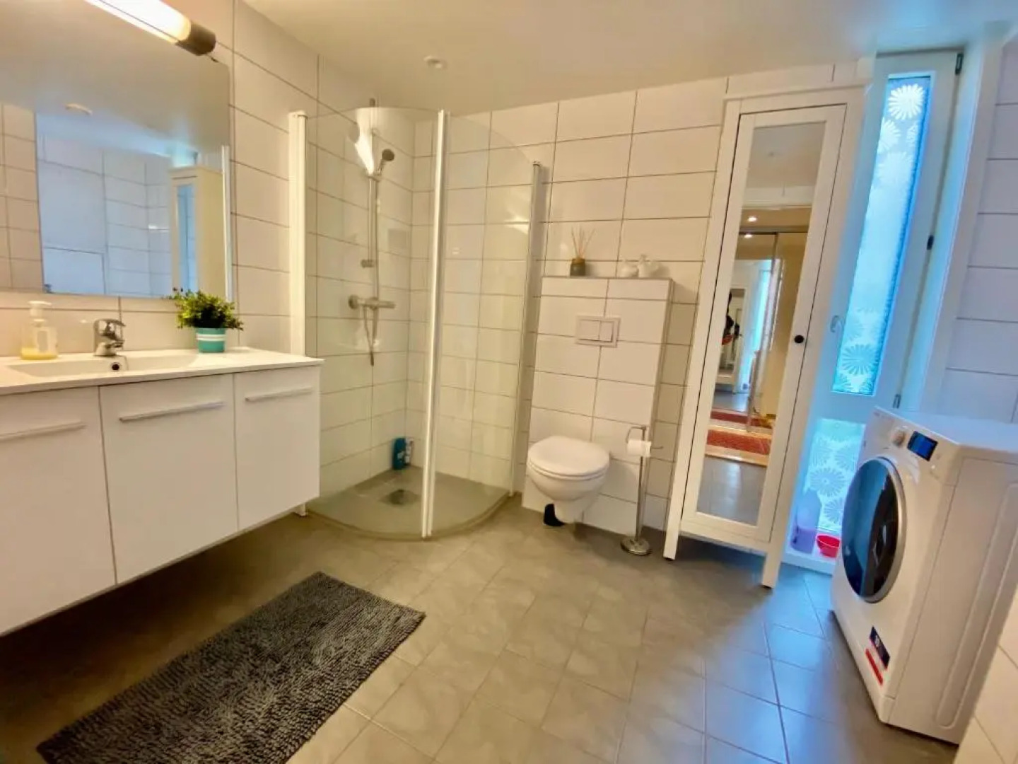 Eksklusiv & idyllisk leilighet i Sandvikensjøfront