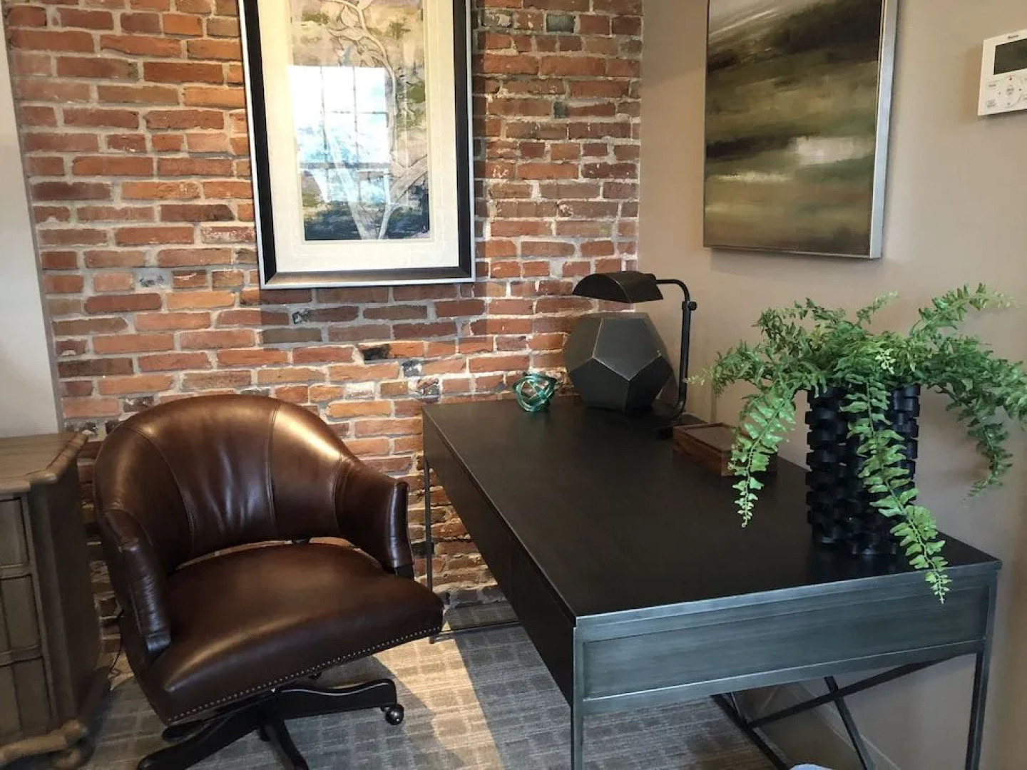 Farmer's Creekside Tavern & Inn