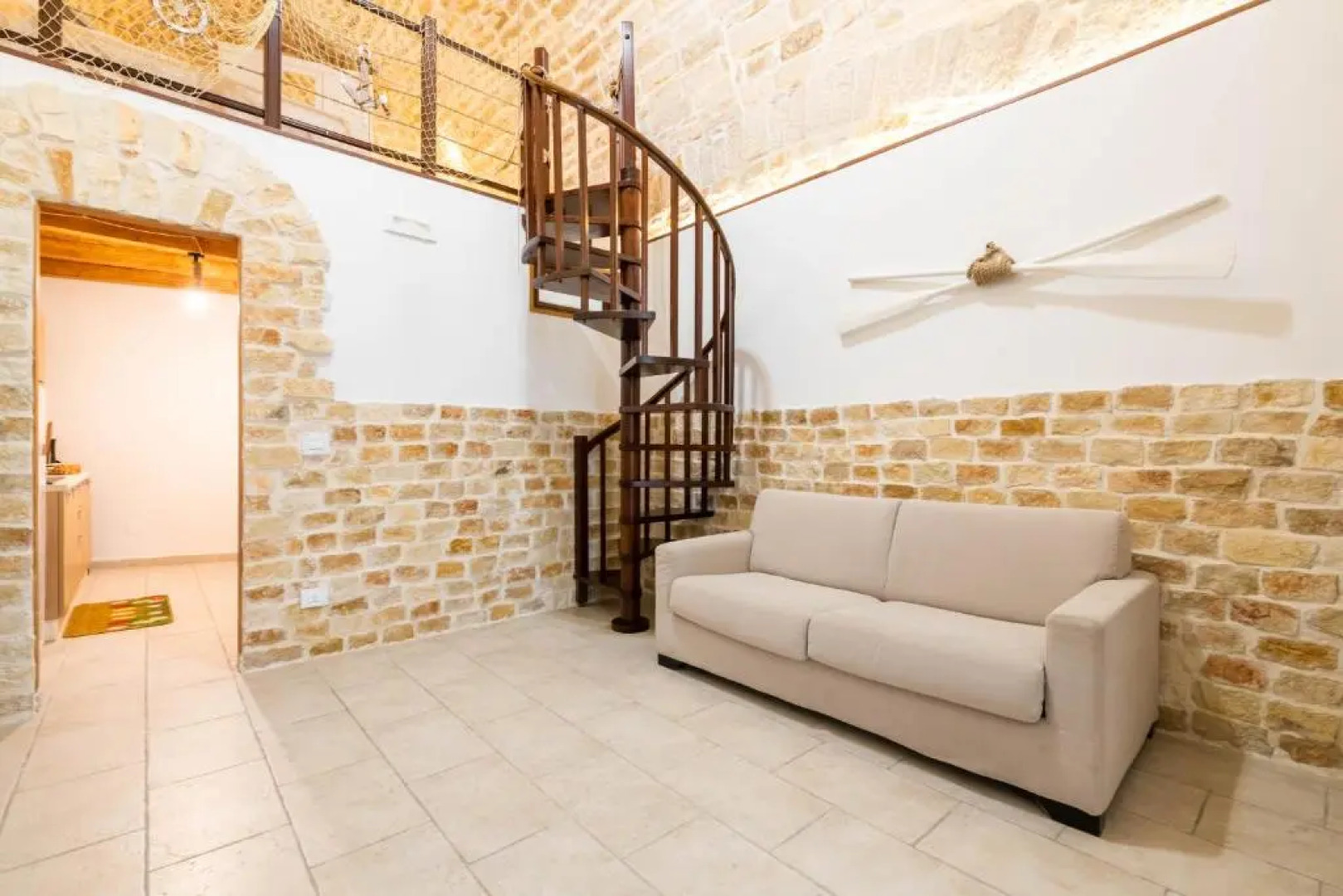 Sea front historic house in the heart of old town, inside torrione aragonese