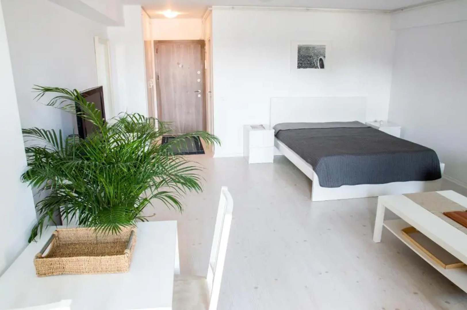 Airport Residence - Across from Otopeni Airport