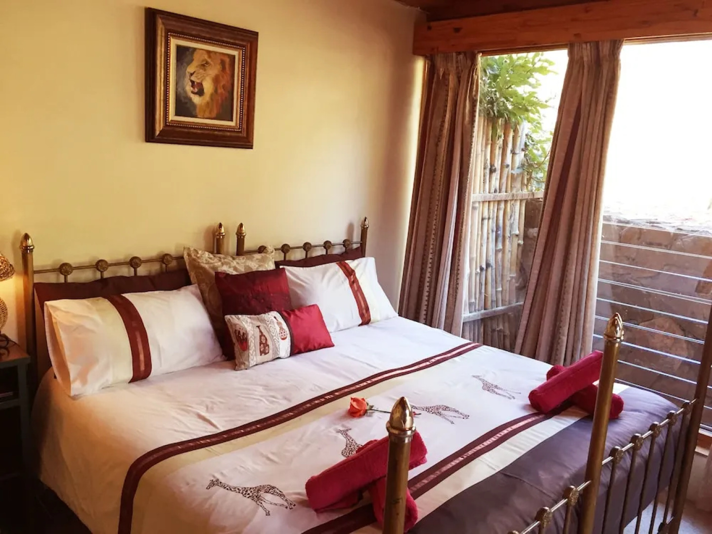 Horseback Africa - Pinto's Lodge