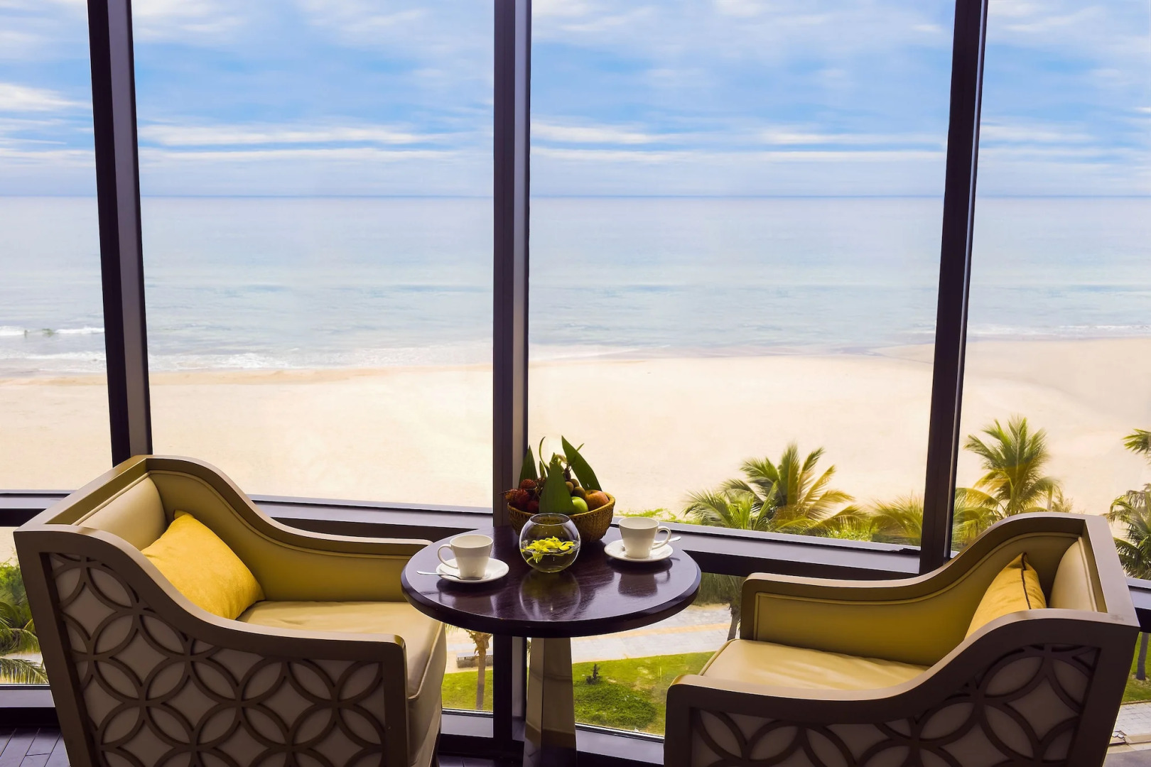 Holiday Beach Hotel Danang