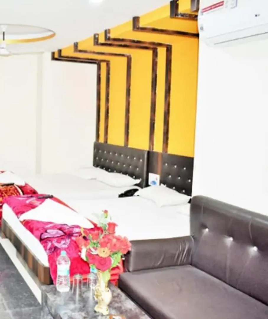 Hotel Grand Palace By WB Inn