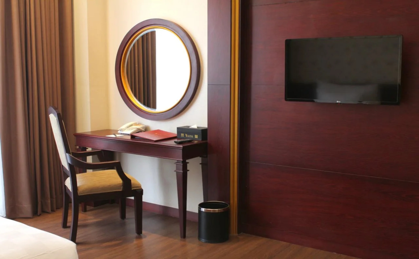 The Grantage Hotel & Sky Lounge