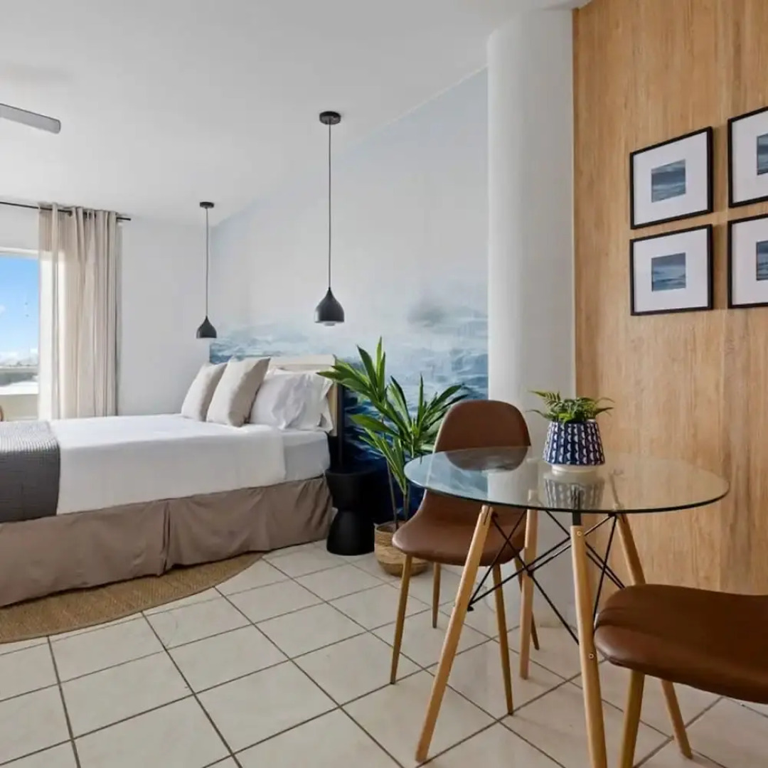 Bayshore Bliss- Cozy Space Pool Views