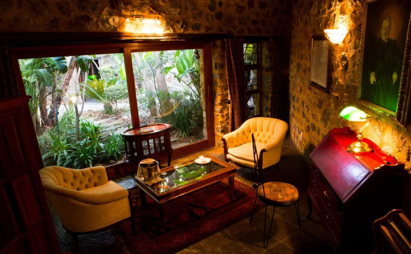 Misty Hills Country Hotel