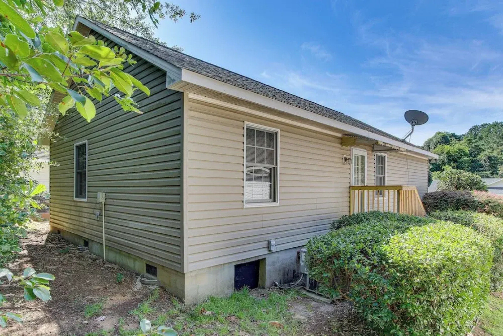 3 Mi to Hopelands Gardens: Family Aiken Home!