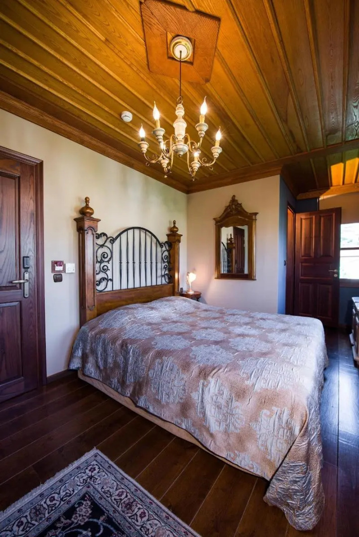 Kokkino Spiti Boutique Hotel