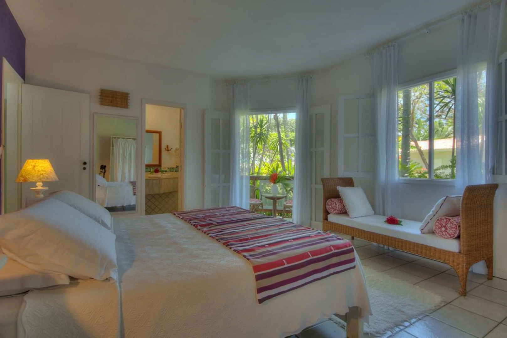 Saint Tropez Praia Hotel