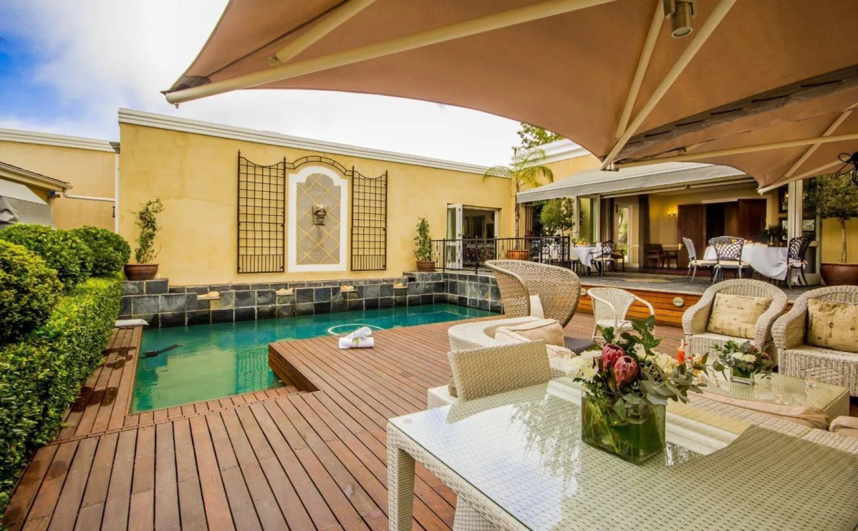 Lemoenkloof Boutique Hotel