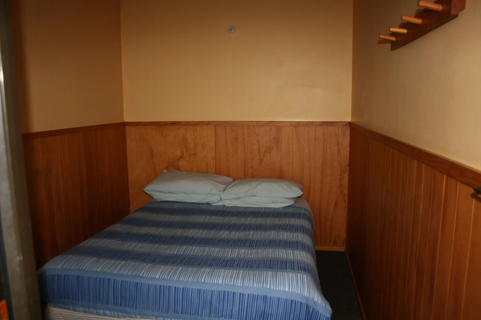 Smoke Lake Hot Springs Lodge and Camp