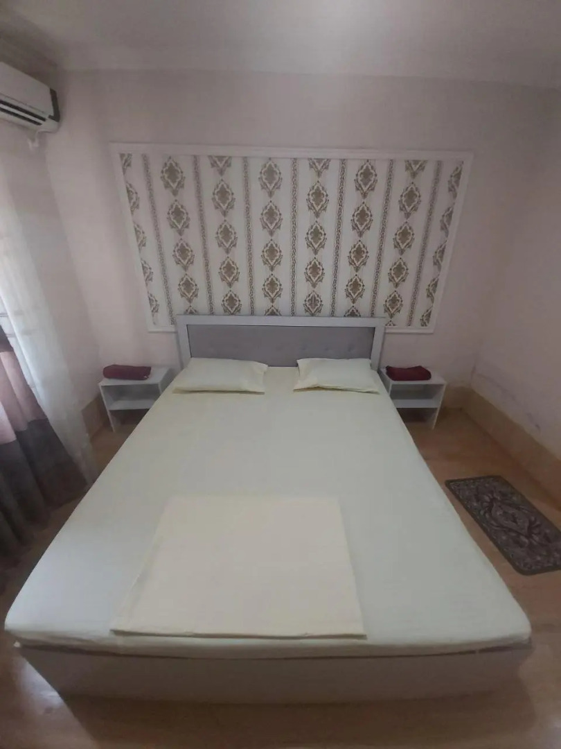 Registan Plaza (Регистан Плаза)