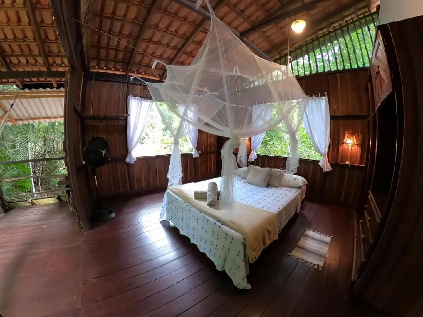 VILA AMZ, 3 minutos da Praia do Lago!