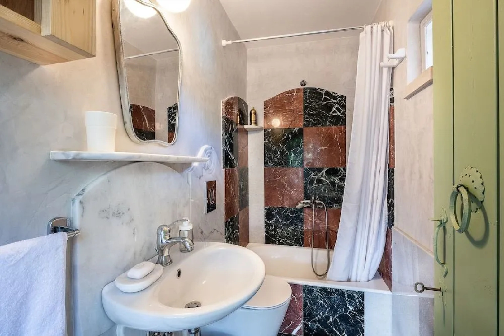 Lemon Tree Eco-Retreat