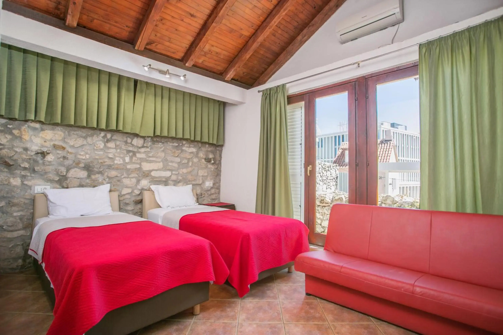 Garden Apartment Hotel Split