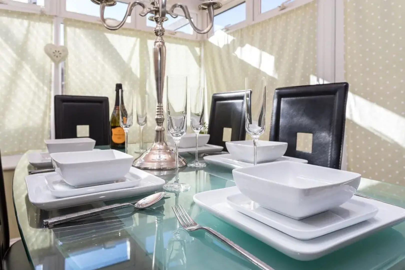 Fabulous 3-bed House, Close to Station