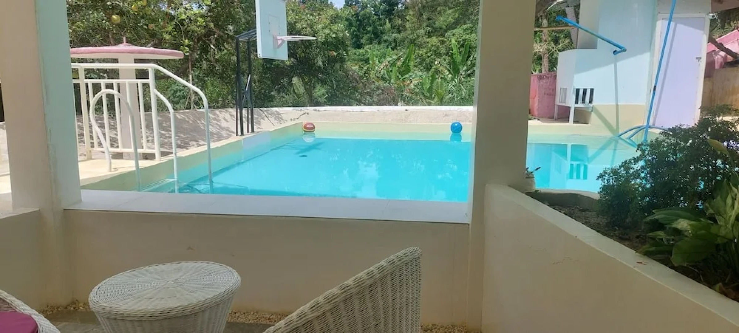 A touch of pink secret garden resort