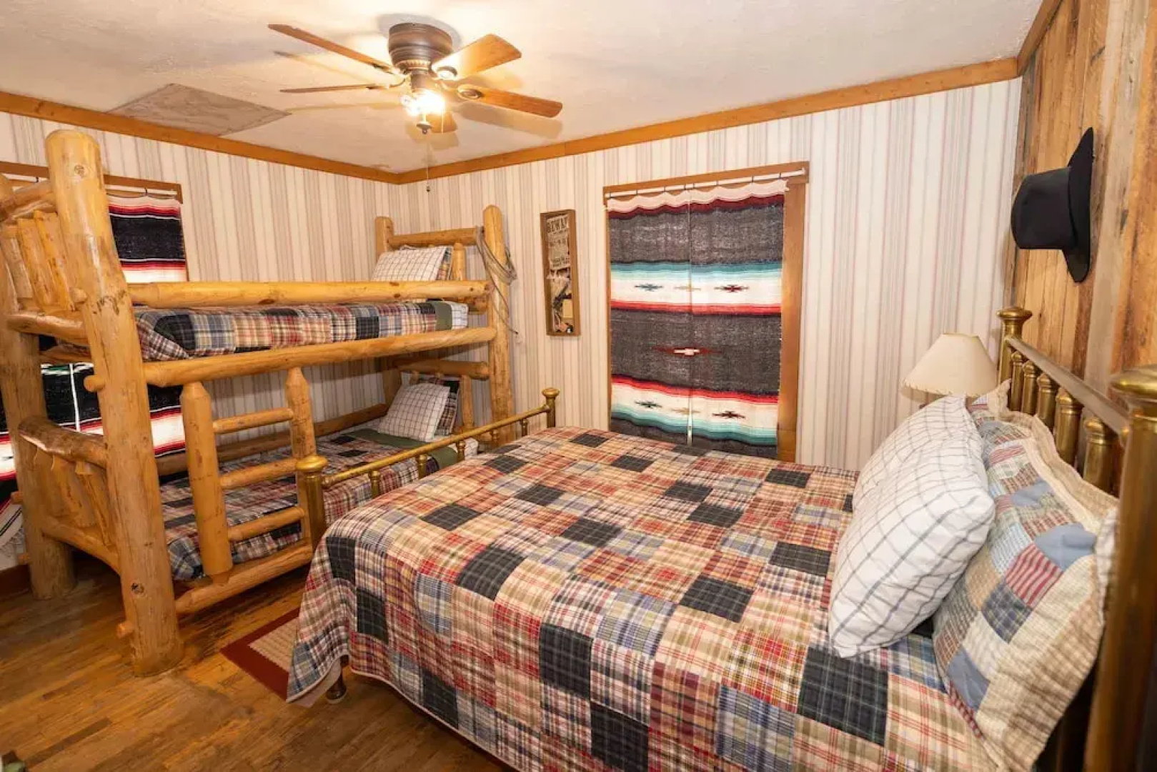 The Hand Hotel Bed & Breakfast