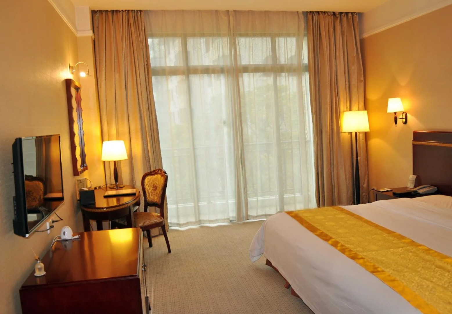 Отель JI (Zhongshan Xingzhong Plaza)